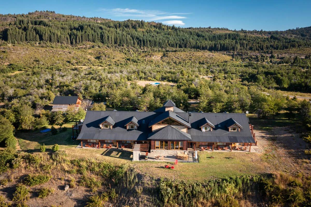 Carrileufu River Lodge is located on the Carrileufu River near the small town of Cholila in Chubut Province, Argentina. Carrileufu River Lodge is located on the Carrileufu River near the small town of Cholila in Chubut Province, Argentina.