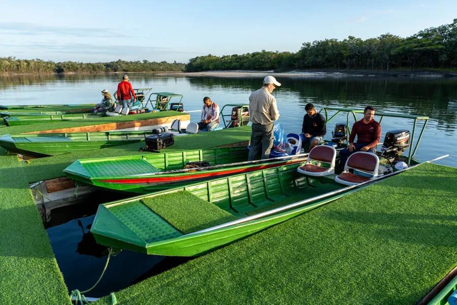 morning fishing at Agua Boa Each morning we meet our guides at the docks to begin the day's adventure