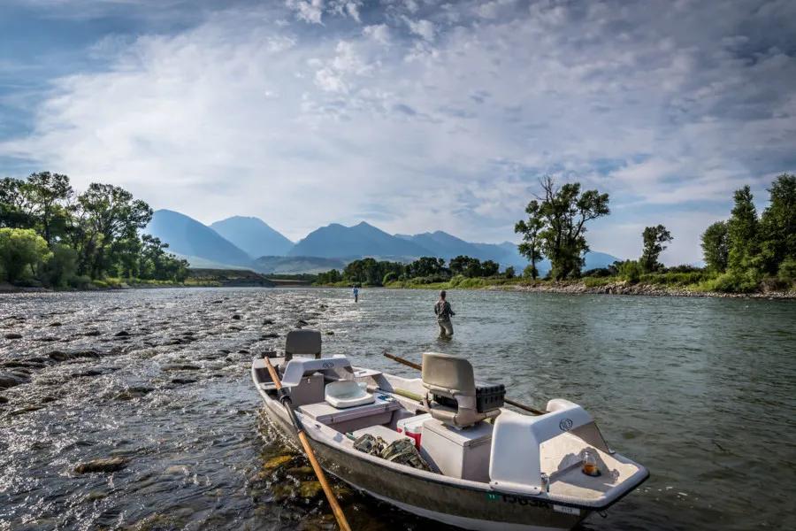 Paradise Valley in Montana is called that for a reason and the Yellowstone River runs through it all.