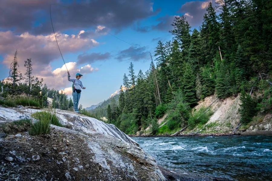 Montana fly fishing trips for each month. Choosing the best month to go fly fishing in Montana is a uniquely personal choice. Every month features something special.
